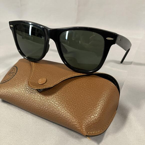 Ray-Ban Wayfarer Sunglasses Mens Size 54 Black Green Lenses Italy Case - Picture 3 of 16